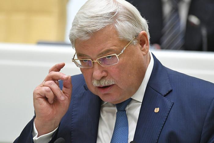 Российский губернатор уволил главу местного депздрава за фото из морга