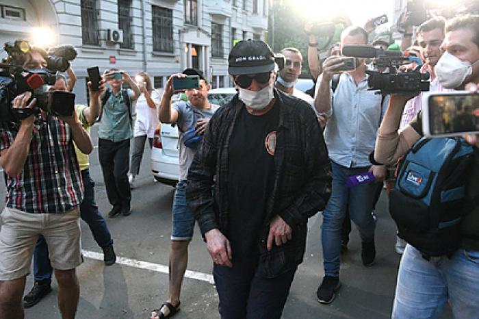 Следствие подтвердило нахождение Ефремова за рулем во время аварии