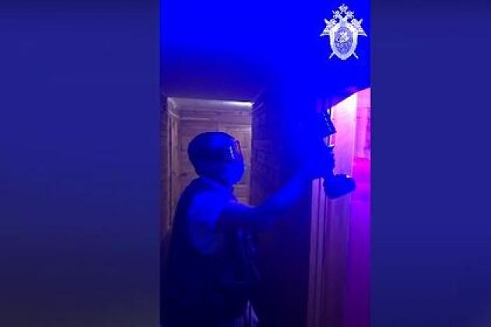 Следствие показало кадры с места обнаружения тел членов семьи чиновника