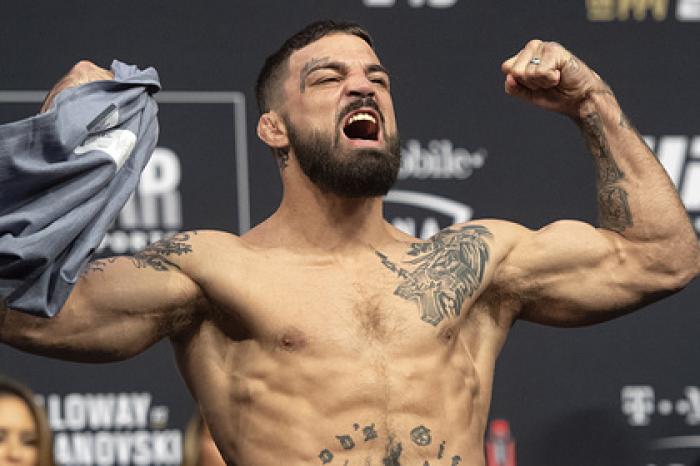 UFC поставил ультиматум нокаутировавшему пожилого человека бойцу