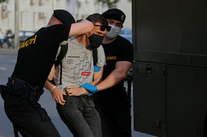 В Белоруссии с начала президентской гонки задержали свыше 700 оппозиционеров