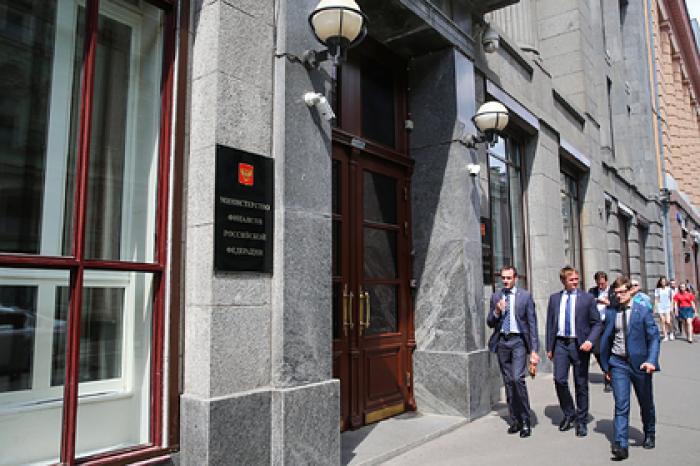 В России собрались бороться с госкомпаниями