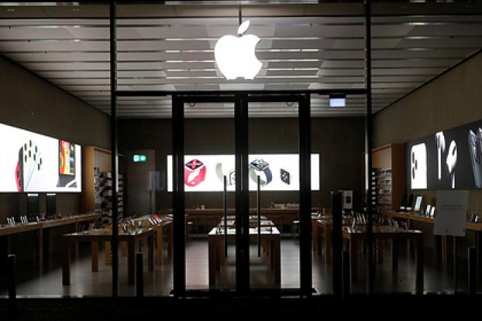 Apple обвинили в создании монополии