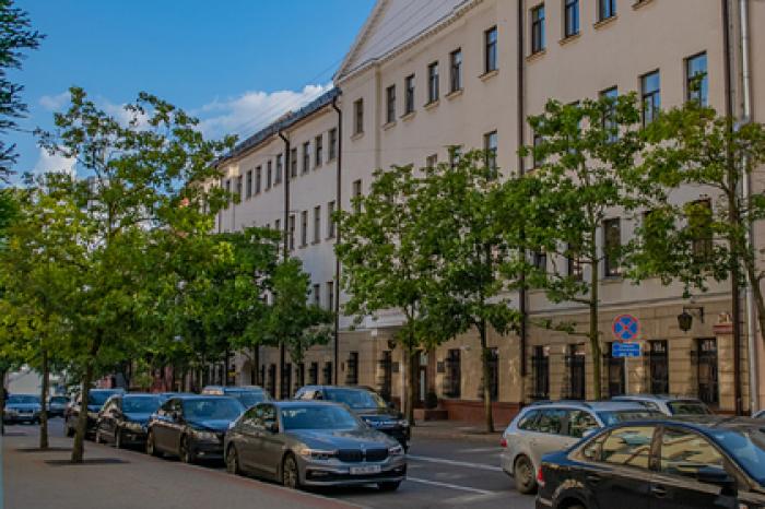 Белорусские власти отреагировали на протест выбрасывающих форму силовиков