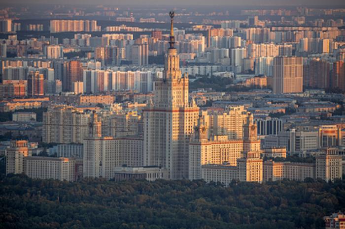 Больше ста родственников чиновников поступили в российские вузы без конкурса