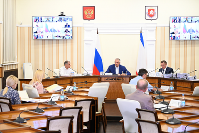 Глава Крыма ответил на слухи о повторном закрытии региона из-за коронавируса