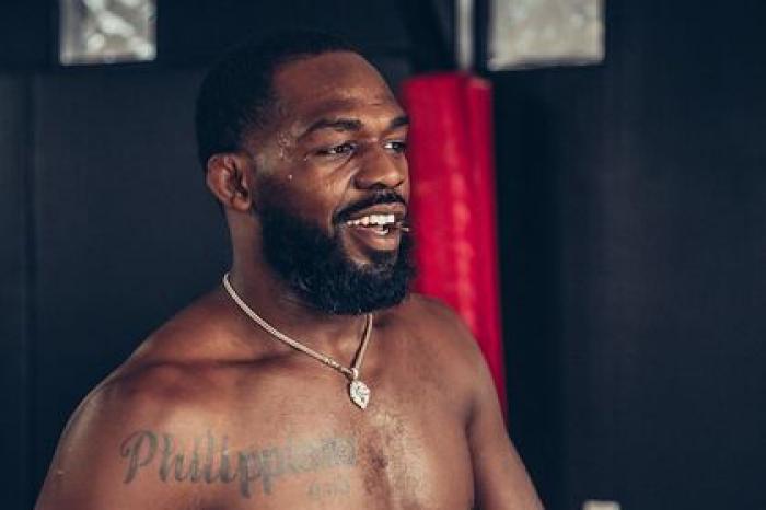 Лучший боец UFC объявил об уходе из промоушена