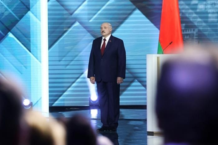 Лукашенко проголосовал на выборах президента Белоруссии