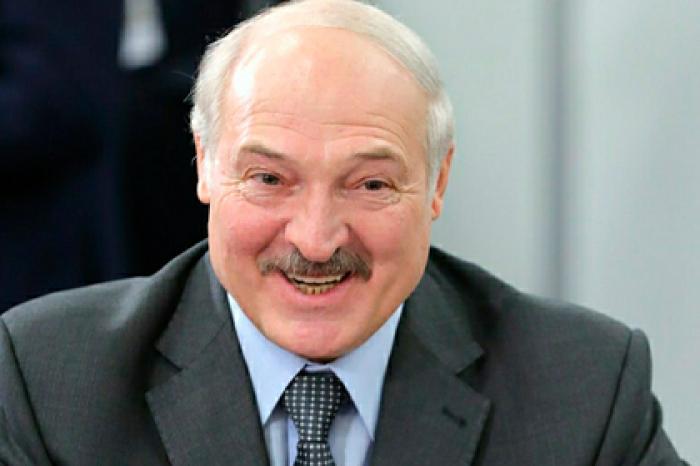 Лукашенко захотел стать донором крови для оппозиционеров