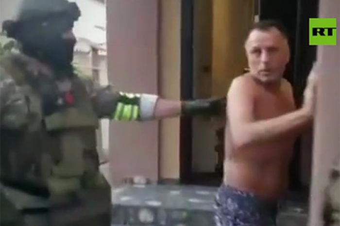 Представителя главы Чечни задержали по подозрению в мошенничестве