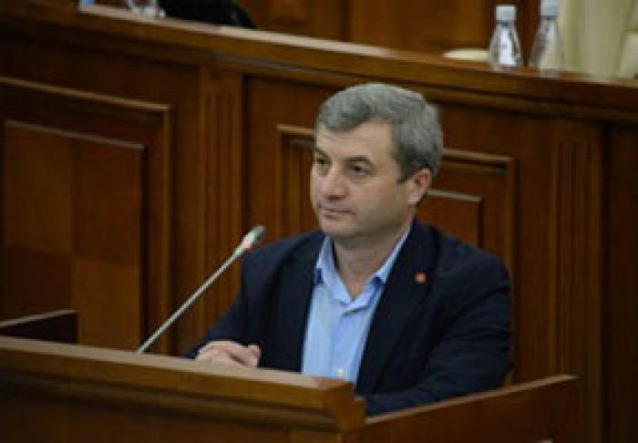 PREȘEDINTELE FRACȚIEI PARLAMENTARE A PSRM A CRITICAT OPOZIȚIA PENTRU CĂ „A FOLOSIT AGRICULTORII” ÎN SCOPURI POLITICE