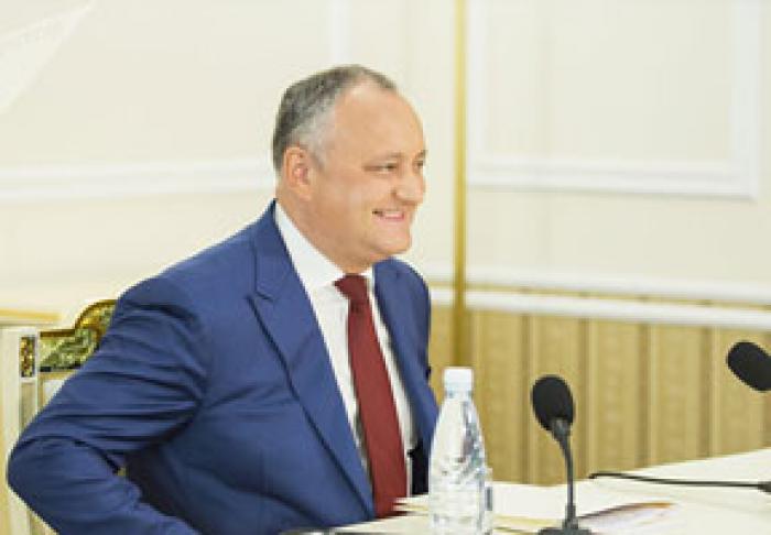PREȘEDINTELE I-A FELICITAT PE TOȚI GĂGĂUZII ÎN FRUNTE CU BAȘCANUL