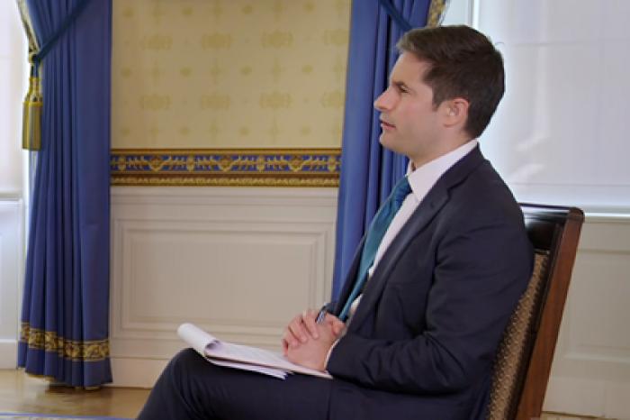 Реакцию журналиста на слова Трампа признали лицом 2020 года