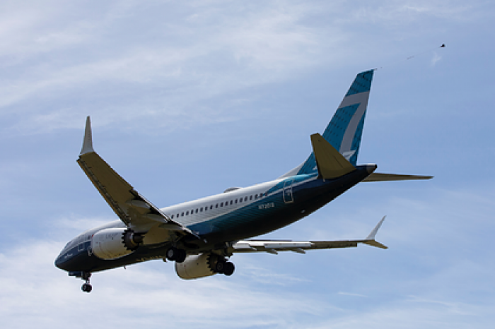 Скандальный самолет Boeing переименовали