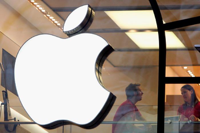 Стоимость Apple превысила два триллиона долларов