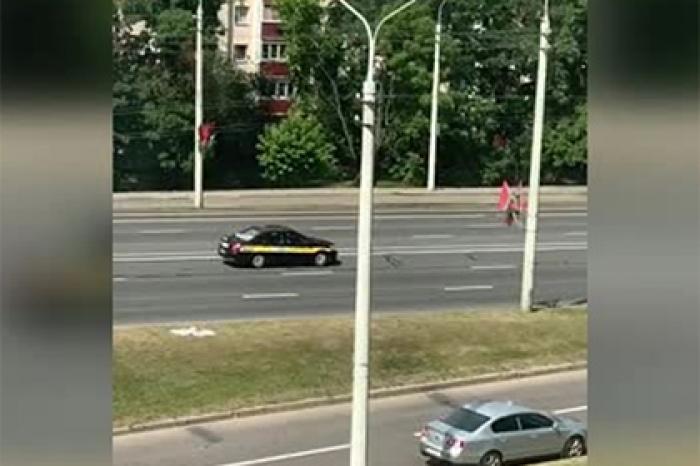 В Минск снова начали сгонять военную технику