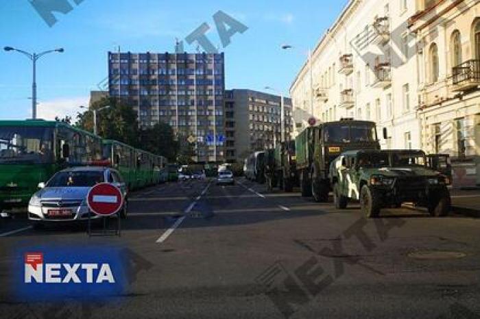 Военные и силовики перекрыли Минск на фоне призывов к забастовкам