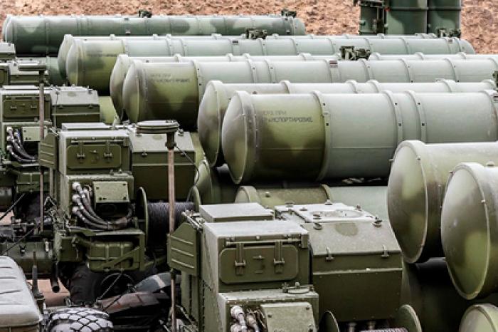 Азербайджан пообещал уничтожить отправленные в Карабах С-300
