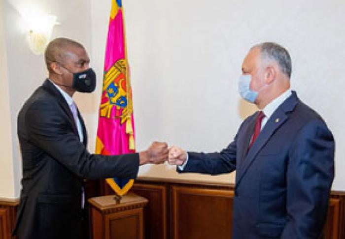 IGOR DODON L-A ASIGURAT PE AMBASADORUL SUA CĂ NU VA FOLOSI ÎN CAMPANIA ELECTORALĂ RESURSELE ADMINISTRATIVE