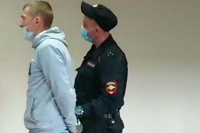 Любовника российской школьницы посадили за убийство