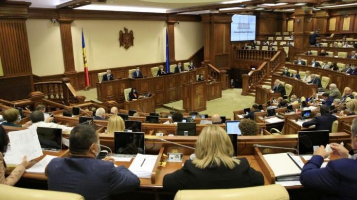 Opoziția propune, puterea respinge. Mai multe proiecte ale deputaților din opoziție nu au ajuns pe ordinea de zi a ședinței plenare