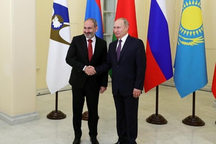 Пашинян позвонил Путину из-за ситуации в Карабахе