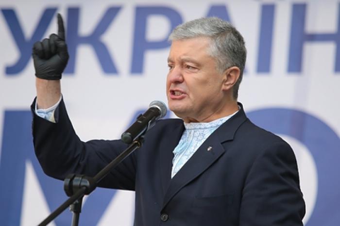 Порошенко отреагировал на введенные Россией санкции против него