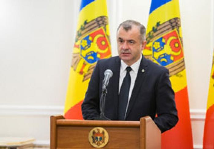 PRIMUL MINISTRU LE-A CERUT PARTIDELOR POLITICE SA ÎNCETEZE ATACURILE LA COMISIA ELECTORALĂ