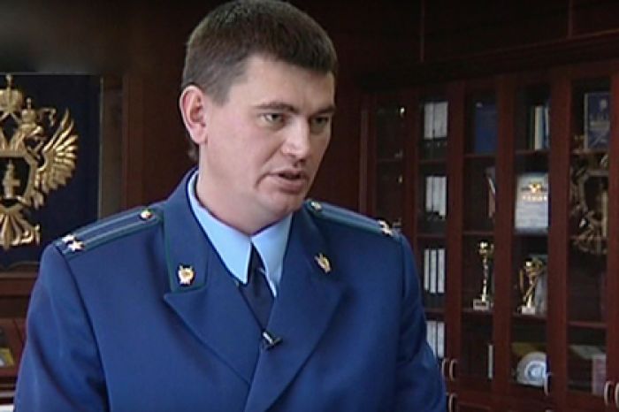 Российский экс-прокурор получил срок за взятку от экс-гаишника