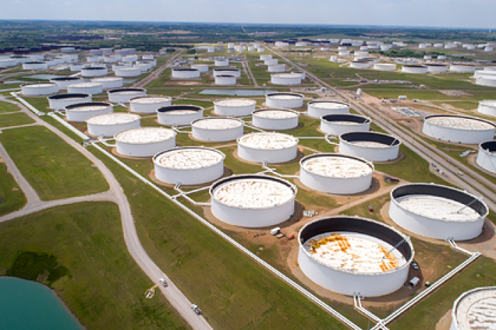 Рынок решил приготовиться к избытку ненужной нефти