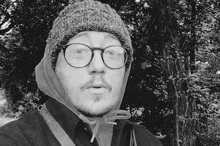 Сменивший пол телеведущий умер в 45 лет