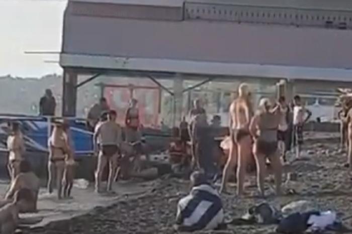 Смерть россиянки на пляже в Сочи сняли на видео