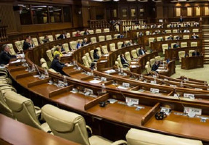SONDAJ IRI: PSRM ȘI PAS AU CELE MAI MARI ȘANSE DE A ACCEDE ÎN PARLAMENT ÎN CAZUL UNOR ALEGERI PARLAMENTARE ANTICIPATE