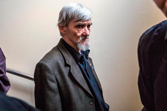 Суд увеличил срок историку Дмитриеву с 3,5 до 13 лет колонии строгого режима