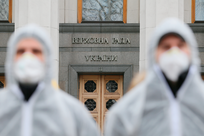 Украина отказалась вносить в конституцию особый статус Донбасса