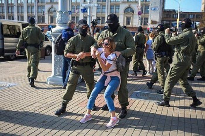В Минске начались задержания участниц «Женского марша»