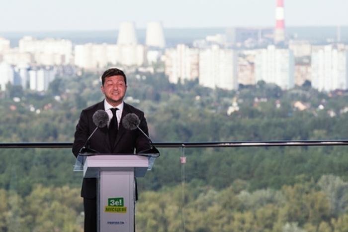 Зеленский рассказал о гуманитарной катастрофе в ДНР и ЛНР