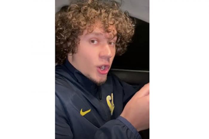 Звезда TikTok «обокрал» сотрудника «Макдоналдса»