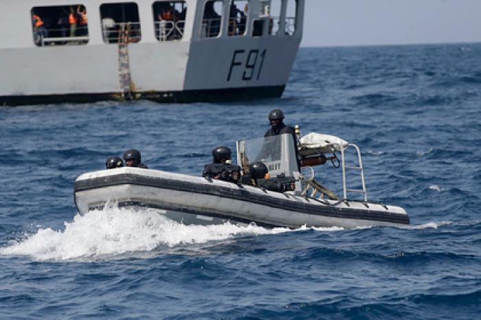 Африканские пираты освободили российских моряков
