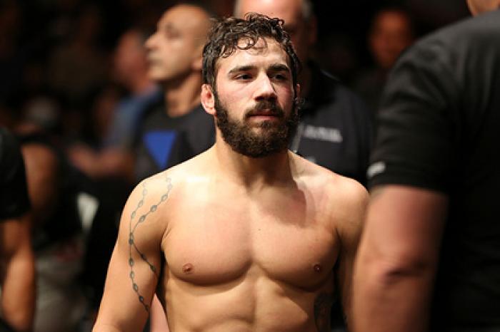 Боец UFC взялся за обучение американских полицейских