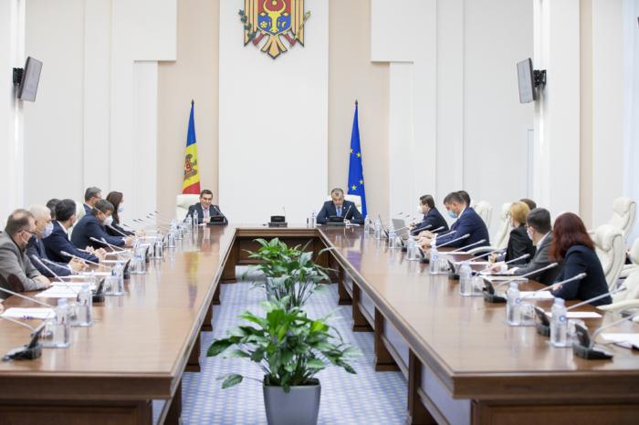 Ion Chicu: „Scopul nostru este să asigurăm cele mai avantajoase condiții pentru investitori. Ei ne-au salvat în acest an"