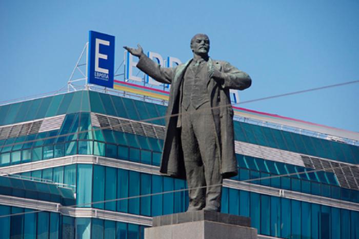 Памятник Ленину в российском городе задумали снести ради метро