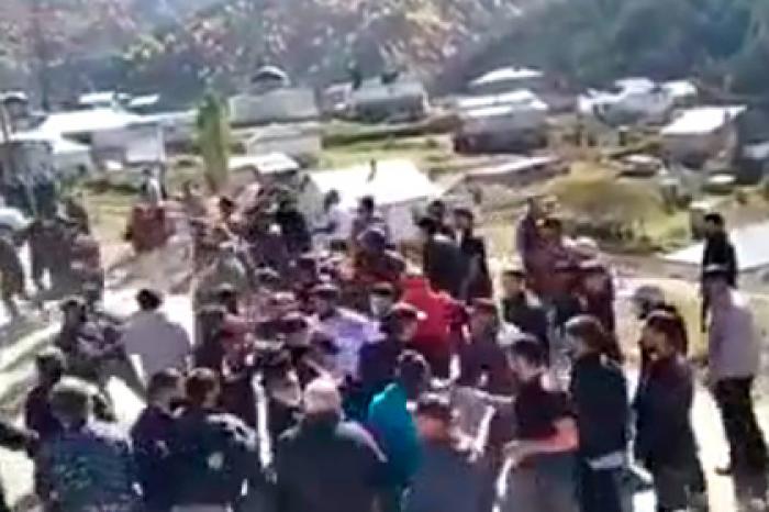 Потасовка сотен дагестанцев с полицией попала на видео