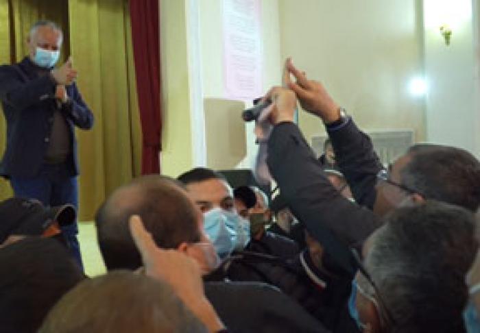 RENATO USATÎI A VENIT LA O ÎNTÂLNIRE CU IGOR DODON PENTRU A ȚINE O DEZBATERE PREELECTORALĂ
