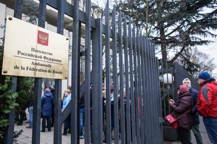 Россия открестилась от связей с обезглавившим французского учителя чеченцем