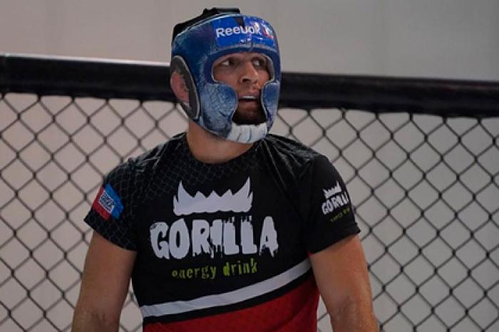 Российские бойцы MMA поддержали назвавшего Макрона тварью Нурмагомедова