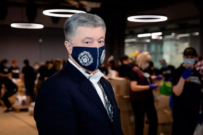 Состояние заразившегося коронавирусом Порошенко резко ухудшилось