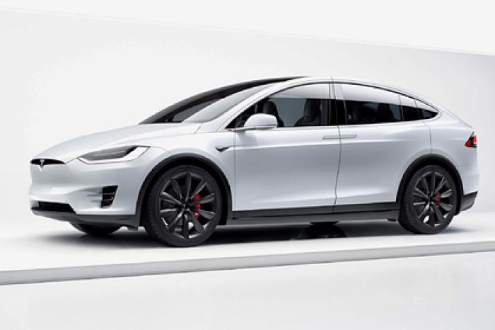 Tesla отзовет десятки тысяч электромобилей