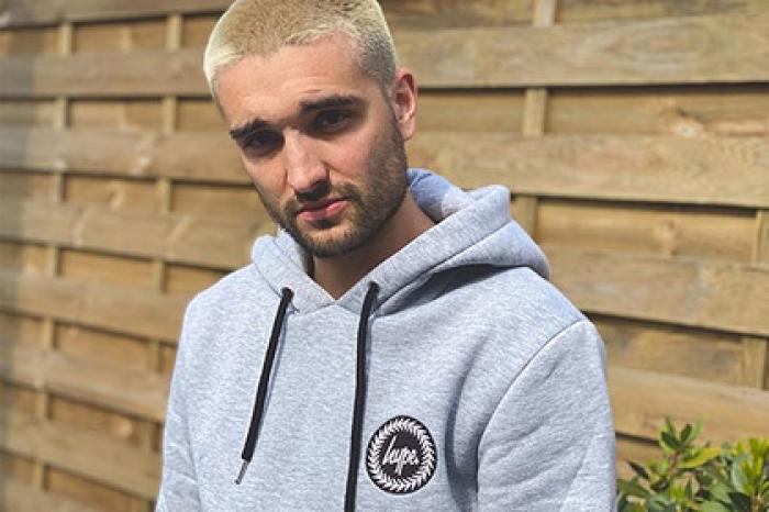 У 32-летнего участника группы The Wanted диагностировали опухоль мозга