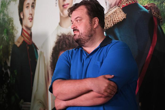Уткин отреагировал на критику Нурмагомедова в адрес Макрона